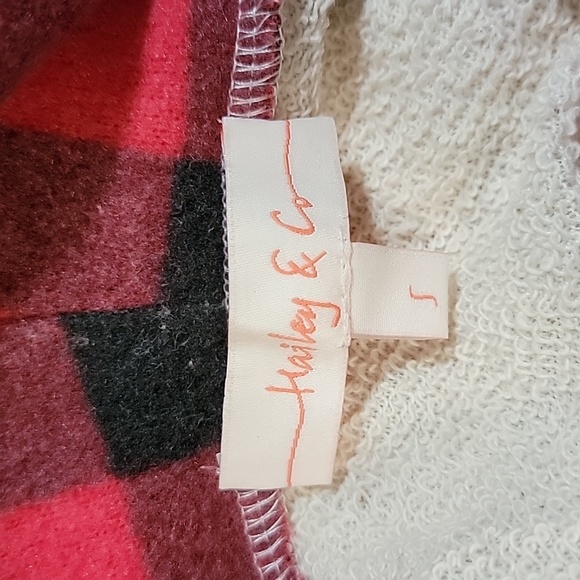 Hailey & Co. Colorblock Cowl Neck Top - Picture 6 of 9